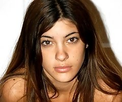 Amateur dolls willingly demonstrating upblouse