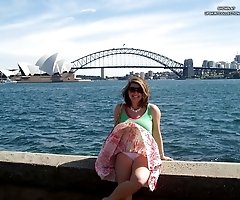 Provoking upskirt pictures