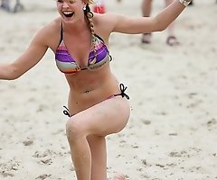 Ass moves sexily under bikini panty